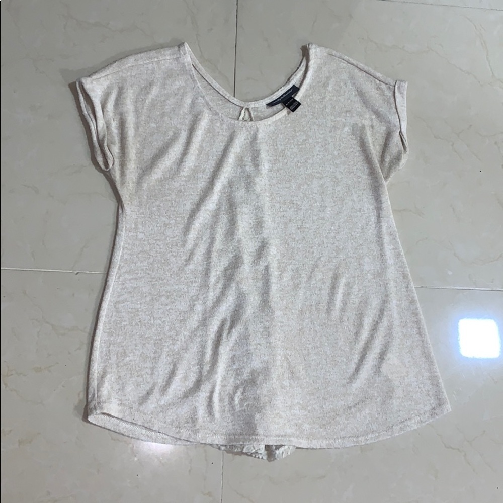 2/10 Beige blouse